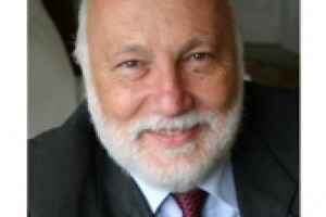 &ldquo;SI PARLA DI &ldquo;RITORNO ALL&rsquo;AGRICOLTURA&rdquo; IN MANIERA ECCESSIVA. ANCHE PERCH&Eacute; &Egrave; UN RITORNO ALLA TERRA QUASI DA PROFESSIONI &ldquo;INTELLETTUALI&rdquo;. E LA FATICA BRUTA, SPESSO, LA LASCIAMO AGLI IMMIGRATI&rdquo;. COS&Igrave; A WINENEWS IL SOCIOLOGO DEL LAVORO, DOMENICO DE MASI