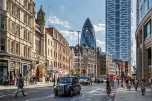 Dopo Stoccolma e Parigi (il 10 marzo), Eataly ufficializza l’annunciato sbarco in Inghilterra, a Londra, in calendario per il 2020. Aprirà, in partnership con la società British Land, su uno spazio di 3.900 metri quadrati, nel quartiere di Broadgate