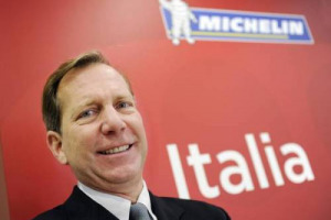 “Le bocciature fanno parte del lavoro, ma preferiamo dare nuove stelle piuttosto che toglierle. Gli chef italiani amano la cucina, e possono contare sui migliori prodotti del mondo”. A WineNews, il direttore mondo della Guida Michelin, Michael Ellis