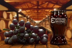 ARRIVA ANCHE IN ITALIA IL VINO MONODOSE PER UNA RAPIDA E FACILE CONSUMAZIONE: SI CHIAMA &ldquo;ESPRESSO WINE&rdquo; ED &Egrave; LA PRIMA LINEA DI VINI DI QUALIT&Agrave; DIRETTAMENTE AL BICCHIERE. TRA LE PROPOSTE, UN SANGIOVESE, UN TREBBIANO E UN ROS&Eacute; FRANCESE