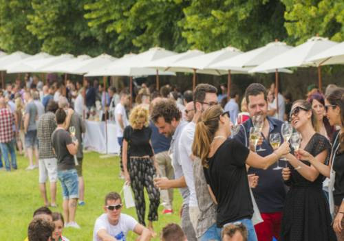 Piatti d’autore, cantine aperte, sciabolate e calici tintinnanti per il Festival Franciacorta d’Estate
