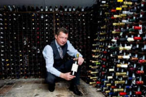 &Egrave; il sogno di ogni enoappassionato: fare lavori di ristrutturazione e trovare, per caso, una cantina &ldquo;segreta&rdquo; con bottiglie rarissime. &Egrave; successo, secodo il magazine Usa &ldquo;NY Daily News&rdquo;, in uno storico albergo inglese, l&rsquo;Evesham Hotel