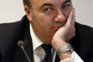 &ldquo;Le banche guardano sempre di pi&ugrave; all&rsquo;agroindustria, sia perch&eacute; l&rsquo;industria classica &egrave; andata in crisi, sia perch&eacute; l&rsquo;agricoltura &egrave; uno dei settori chiave per l&rsquo;uscita dalla crisi dell&rsquo;Italia&rdquo;. A WineNews, l&rsquo;ad di Banca Mps, Fabrizio Viola