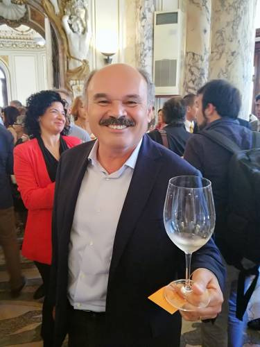 Eataly verso la quotazione in Borsa entro la metà 2018, rumors Milano Finanza