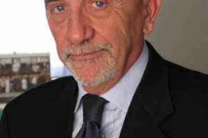 DOPO 35 ANNI DI GUIDA, COME ISPETTORE DAL 1977, E COME DIRETTORE DAL 2005, FAUSTO ARRIGHI LASCERÀ LE REDINI DELLA “GUIDA MICHELIN” ITALIA PER “PENSIONAMENTO”. LO ANNUNCIA LA CASA EDITRICE DELLA MITICA “ROSSA”