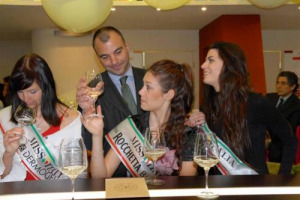 L’UOMO A CUI “MISS ITALIA” NON DICE DI NO … FAUSTO BORELLA - CHE DOVEVA FARE L’AVVOCATO - È DIVENTATO SOMMELIER ED ESPERTO DI ENOGASTRONOMIA DELLE MISS ITALIA