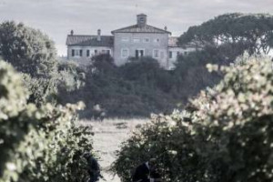 Vicino a Roma alcune famiglie legate al vino coltivano viti a scopo benefico. E nell&rsquo;attesa del vino il progetto &ldquo;Fiorano for Kids&rdquo; alla Fattoria di Antinori aiuta l&rsquo;Ospedale Bambino Ges&ugrave; con una cena con chef Bowerman e la BioSagra (26-28 settembre)