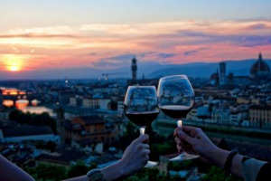 &ldquo;WINE TOWN&rdquo; (30 SETTEMBRE - 3 OTTOBRE): FIRENZE CAPITALE MONDIALE DEL VINO E I SUOI PALAZZI APRONO LE PORTE AD ENOAPPASSIONATI. CONVEGNO: DOVE VA LA COMUNICAZIONE DEL VINO. VINO & ARTE. EVENTI BY CHIANTI CLASSICO, NOBILE, BRUNELLO. AMA & PISTOLETTO