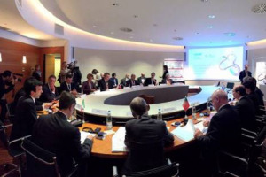 Vinitaly 2016 - Innovare Ocm vino, mantenere legislatura su Do e etichettatura, valutare aumenti delle quote nazionali delle autorizzazioni per nuovi impianti: ecco gli atout del primo &ldquo;European Forum of wine producing countries&rdquo;