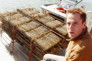 LA MIGLIOR CANTINA DEL MONDO? &Egrave; IN FONDO AL MARE: FRANCK LABEYRIE, CHE NEL 2009 AVEVA PORTATO 8.000 BOTTIGLIE AD INVECCHIARE SOTT&rsquo;ACQUA, IMMERGER&Agrave; 600 ESEMPLARI DI ROSSO DEL SUO CH&Acirc;TEAU DU COUREAU A 1.000 METRI DI PROFONDIT&Agrave;