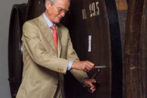 SOMMELIER A 87 ANNI ... FRANCO BIONDI SANTI, CUSTODE DEL BRUNELLO DI MONTALCINO, CREATO DAL NONNO, INSIGNITO &ldquo;AD HONOREM&rdquo; DALL&rsquo;ASSOCIAZIONE ITALIANA SOMMELIER (AIS) TOSCANA