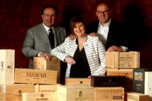 L&rsquo;enogastronomia torna protagonista del Natale, anche nella regalistica aziendale: a dirlo il +18% sul 2015 dell&rsquo;Enoteca Longo di Legnano, leader di riferimento del settore, con oltre 300.000 confezioni di vino e prodotti artigianali spedite