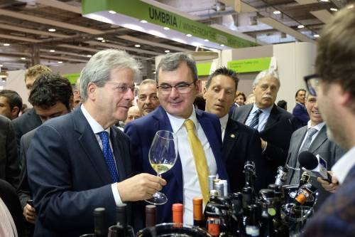 Paolo Gentiloni con il presidente Veronafiere Maurizio Danese