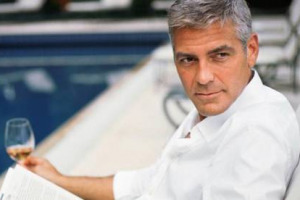 Fatta “da amici per gli amici” ora tutti nel mondo potranno assaggiare la Tequila Casamigos di George Clooney & soci: il colosso degli alcolici Diageo ha acquistato l’azienda del divo per 1 miliardo di dollari e punta al suo potenziale internazionale