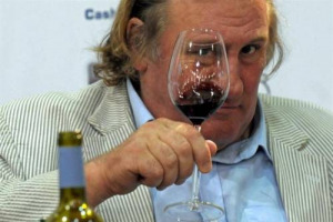 Sar&agrave; Gerard Depardieu il prossimo volto dei vini della Crimea? Secondo &ldquo;The Drinks Business&rdquo;, la Russia sta istituendo un&rsquo;agenzia per far crescere il vino nella Regione appena annessa ed avrebbe chiesto all&rsquo;attore di esserne il testimonial