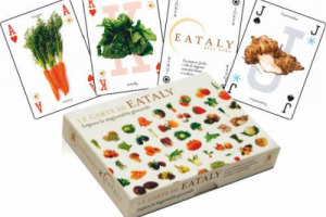 Imparare può essere divertente, anche quando si parla di apprendere l’educazione alimentare. Lo ha capito Eataly, la catena di Farinetti, che ha deciso, insieme all’azienda torinese “Lo Scarabeo”, di puntare sui giochi da tavolo educativi a tema cibo