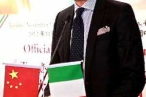 PROMUOVERE IL VINO TRICOLORE ATTRAVERSO TERRITORIO, STORIA E TRADIZIONI: SCATTA LA FASE DUE DI &ldquo;VINI ITALIANI IN CINA&rdquo; DI MINISTERO DELLO SVILUPPO ECONOMICO, FEDERVINI, UIV & ENOTECA ITALIANA: LA STAMPA CINESE, DAL 2 AL 9 APRILE, &Egrave; IN TOUR IN ITALIA