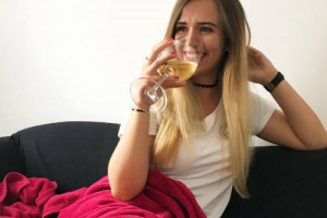 Millennials, meno della met&agrave; beve vino in Italia, e &ldquo;solo&rdquo; per il 60% &egrave; un&rsquo;eccellenza nazionale. E si va verso un consumo sempre pi&ugrave; &ldquo;culturale&rdquo; legato a titolo di studio e lavoro. Emerge dall&rsquo;Osservatorio 2017 Censis-Federvini analizzato da WineNews