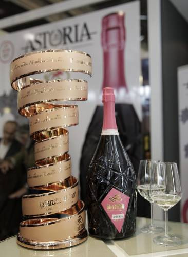 La bottiglia ufficiale del Giro firmata Astoria