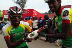 Il &ldquo;Giro del Rwanda&rdquo; di ciclismo, una delle gare pi&ugrave; amate del continente africano, brinda italiano con Astoria. Ogni vittoria di tappa sar&agrave; festeggiata con il Prosecco della cantina trevigiana, che, da quattro anni, accompagna anche il Giro d&rsquo;Italia