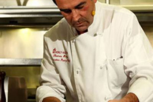 DAL POMODORO AFFUMICATO ALLA COMPOSTA DI KABOCHA E BURRATA FINO AL TRIO DI CIOCCOLATA: UN MENU DA “FAR GIRARE IL GLOBO D’ORO” QUELLO CHE SFILERÀ SUI TAVOLI DEI DIVI PER I GOLDEN GLOBE AWARD IL 9 GENNAIO AL BEVERLY HILTON HOTEL, SVELATO IN ANTEPRIMA