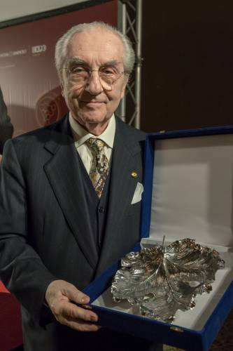 Lo chef Gualtiero Marchesi ritira il Premio Speciale Grand Cru d’Italia