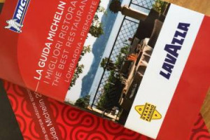 La più famosa delle Guide in versione speciale per Expo: è la Michelin, punto di riferimento per la ristorazione di qualità, che accompagna i visitatore alla scoperta delle tavole top di Lombardia e Piemonte, by Consorzio Grana Padano e Lavazza
