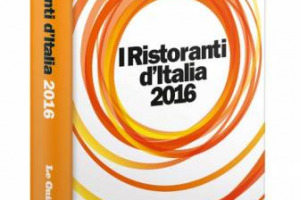 Per la prima volta nella storia della guida, c’è la “perfezione” al vertice de “I Ristoranti d’Italia de L’Espresso 2016”: a raggiungerla Massimo Bottura con la sua Osteria Francescana primo ristorante da 20/20 seguito da Crippa, Beck, Alajmo, Romito