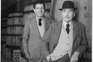 In 50 anni per il Sassicaia si sono versati fiumi di parole, primo vino premiato a Vinitaly. &Egrave; la bottiglia universale perch&eacute; nasce da un sentimento universale: amicizia, tra i suoi inventori. A WineNews #Vinitaly50Story Nicol&ograve; Incisa della Rocchetta