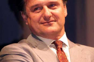 IL GRANDE VINO DI JACOPO BIONDI SANTI SCONFIGGE LE ENORMI PALE EOLICHE DEL COLOSSO ENERGETICO SPAGNOLO GAMESA. IL TAR DELLA TOSCANA DA’ RAGIONE AL CASTELLO DI MONTEPÒ: L’AUTORIZZAZIONE AL PARCO EOLICO, DA POCO INAUGURATO, È ILLEGITTIMA