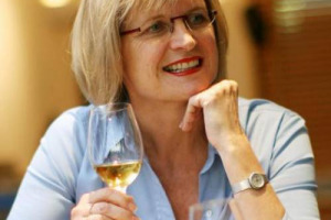 La wine writer Jancis Robinson dona 40 anni del suo archivio personale all&rsquo;Universit&agrave; californiana di Davis. Nel materiale note di degustazione e corrispondenze private con il collega Robert Parker. Disponibile per la consultazione pubblica ad aprile