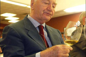 IL MONDO DEL VINO HA PERSO UNO DEI SUOI PIONIERI: SI È SPENTO PINO KHAIL, UOMO DI GIORNALISMO E DI MARKETING E FONDATORE, NEGLI ANNI ’70, DELLA RIVISTA “CIVILTÀ DEL BERE”, UNA DELLE TESTATE STORICHE DELL’ENOLOGIA ITALIANA. IL RICORDO DI EZIO RIVELLA