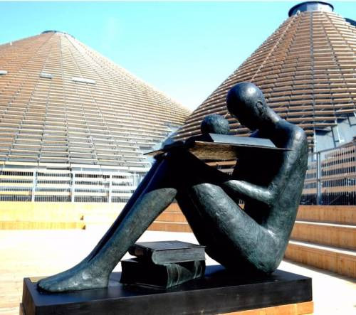 Expo, “La Conoscenza” del patrimonio enogastronomico italiano in un’opera d’arte, commissionata al maestro Mimmo Paladino, per celebrare i 90 anni la Treccani