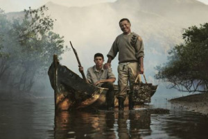 Sono ancora una volta i moderni “eroi della Terra”, gli “Earth Defenders”, i protagonisti del nuovo Calendario Lavazza 2016 “From Father to Son” di Joey L. Le vendite sosterranno l’evento di Slow Food “Terra Madre Giovani” a Milano (3/6 ottobre)