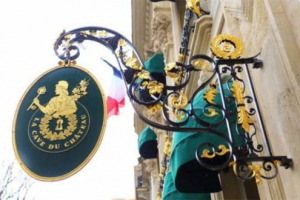 La famiglia Dillon, proprietaria a Bordeaux, dal 1935, di Ch&acirc;teaux Haut-Brion, La Mission Haut-Brion e Quintus, sbarca a Parigi, con un progetto che unisce ristorazione di alto livello e vino, nel cuore pulsante della citt&agrave;