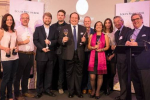 Ai &ldquo;Louis Roederer International Wine Writers&rsquo; Awards&rdquo; spicca tra i premiati, nella categoria &ldquo;International Wine Book of the Year&rdquo;, Ian D&rsquo;Agata, con il suo &ldquo;Native Grapes of Italy&rdquo;, che ha avuto la meglio su &ldquo;Barolo & Barbaresco&rdquo; di Kerin O&rsquo;Keefe