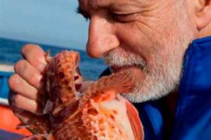 NELLE PAGINE DE “LA BARACCA DELLO ZAZZERI” UN OMAGGIO AD UNO DEI MIGLIORI CUOCHI TOSCANI. BRAVISSIMO AI FORNELLI MA SOPRATTUTTO DOTATO DI GRANDE UMANITÀ