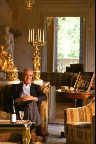 Il Conte Lucio Tasca, alla guida, con i figli Giuseppe e Alberto, della storica cantina siciliana Tasca d’Almerita