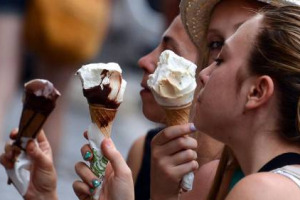 Gelato, business da 15 miliardi di euro nel mondo, Italia al top. A dirlo i dati del Sigep. E il mastro gelatiere Roberto Troiani propone l’Unesco per “l’arte dei gelatieri”