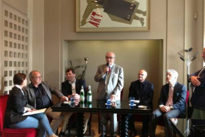 104 chef, 40 stelle Michelin e 35 executive di ristoranti di grandi alberghi, a testimonianza di una tendenza, quella di unire l’alta ristorazione ai migliori esempi dell’ospitalità del Belpaese: ecco l’edizione n. 1 della guida “Euro-Toques Italia”