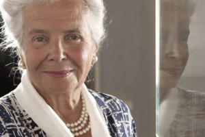 Una storica dell&rsquo;arte e un vigneron illuminato unendo le passioni, sono la coppia che avr&agrave; un&rsquo;intuizione che cambier&agrave; per sempre il modo di guardare al vino: dedicargli un Museo. Ecco Maria Grazia e Giorgio Lungarotti nel #Vinitaly50Story di WineNews