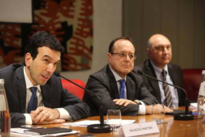 &ldquo;Su Ocm lavoriamo per non perdere risorse. Vinitaly fondamentale per confronto con la filiera&rdquo;. Cos&igrave; Maurizio Martina, nella presentazione di Vinitaly 2017. &ldquo;Anno della digital trasformation&rdquo;, dicono dg e presidente Veronafiere Mantovani e Danese