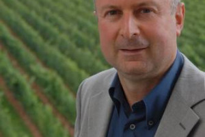 Sagrantino, il segreto &egrave; nel tannino, che, per tipologia e concentrazione, rende unico al mondo vitigno e vino principe di Montefalco. Lo spiega Fulvio Mattivi (Fondazione Mach di San Michele all&rsquo;Adige). Focus: i migliori assaggi by Antonio Boco