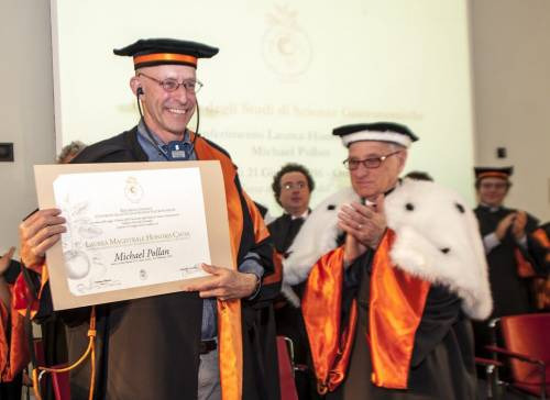 Il giornalista Michael Pollan riceve la laurea Honoris Causa a Pollenzo