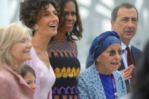 Dall&rsquo;orto alla Casa Bianca a Expo Michelle Obama, paladina della lotta all&rsquo;obesit&agrave; infantile, porta il suo messaggio ai giovani: &ldquo;aiuterete a cambiare il mondo&rdquo;. E lo traduce cucinando con loro: cos&igrave; &ldquo;si combatte l&rsquo;obesit&agrave;&rdquo;. I numeri di &ldquo;Let&rsquo;s Move&rdquo;
