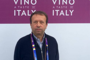 La storia insegna sempre, anche quella agricola con i suoi rituali. In tempo di vendemmia &egrave; lo storico Massimo Montanari a raccontarne il rito a WineNews: &ldquo;fondamentale per riscoprire il valore dell&rsquo;agricoltura e il senso del rispetto del paesaggio&rdquo;