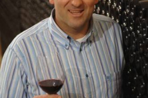 Cambio della guarda alla guida del Movimento Turismo del Vino: &egrave; l&rsquo;abruzzese Nicola D&rsquo;Auria il nuovo presidente Mtv, che succede a Carlo Pietrasanta. Ad eleggerlo l&rsquo;assemblea del Movimento, che conta oltre 850 cantine in tutta Italia