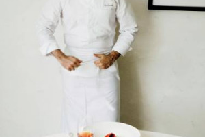 “Ristoranti d’Italia 2018” del Gambero Rosso: al top il Reale di Castel di Sangro di Niko Romito, davanti a Bottura ed Heinz Beck. Tra insegne storiche e conferme, sono 38 le “Tre Forchette”. Stefan Wieser è il “Ristoratore dell’Anno”