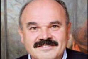 FARINETTI ALLE GRANDI MANOVRE: OGGI HA INVITATO PAPA FRANCESCO A EATALY, MA PER IL 24 SETTEMBRE 2014, GIORNO DEI SUOI 60 ANNI, DICE DI VOLER LASCIARE LA GUIDA DEL GRUPPO. LE IPOTESI DE “IL MONDO”: BORSA, PUBLIC COMPANY O LA VENDITA A COOP ITALIA