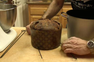 RITORNO IN CUCINA: IL 92% DEGLI ITALIANI FESTEGGIA IL NATALE A CASA, E 4 ITALIANI SU 10 PREPARANO DA SOLI ANCHE I DOLCI DELLA TRADIZIONE, TRASCORRENDO ALMENO 3 ORE AI FORNELLI. ECCO L’ANALISI COLDIRETTI/IXÈ PER LA FESTA PIÙ ATTESA DELL’ANNO